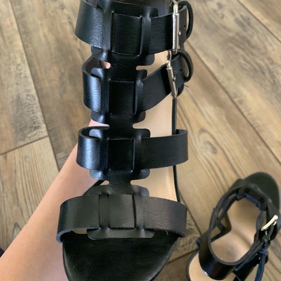 Heels - Picture 6 of 7